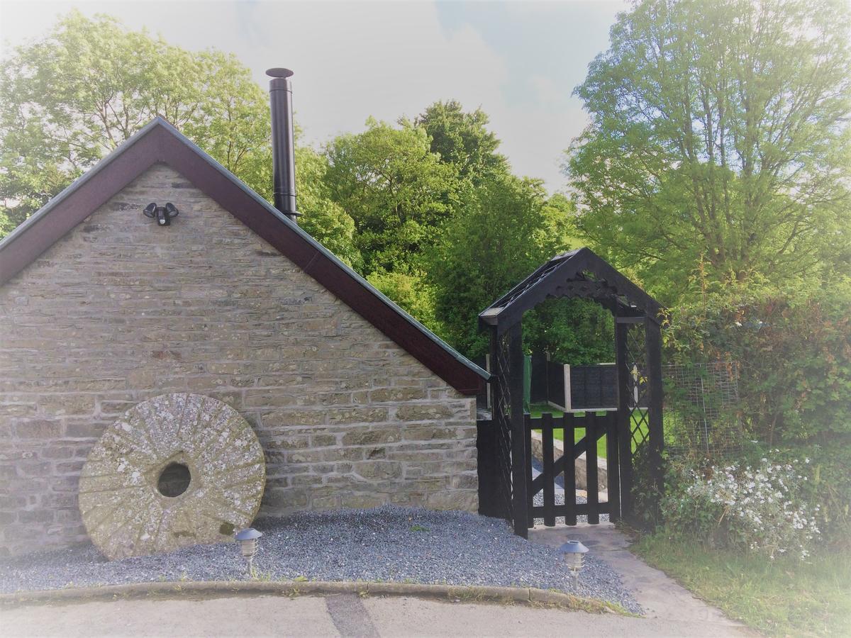 The Bakery Villa Llanddeiniol Екстериор снимка